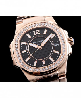 파텍필립 여성용 노틸러스-9 쿼츠 70101R-010